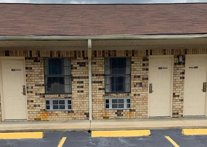 Luxury Inn Forrest City